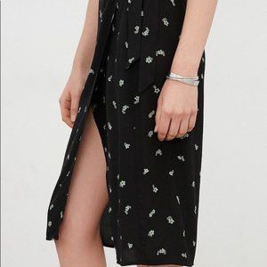 Urban Outfitters Skirt Wrap Black Slit Midi Floral